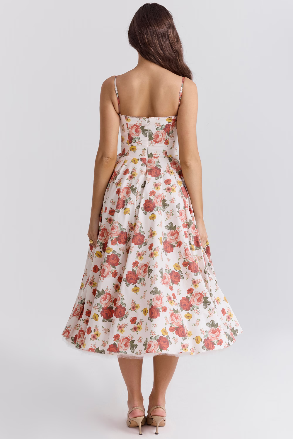Elegancka Sukienka Midi dla Nieskazitelnego Letniego Stylu