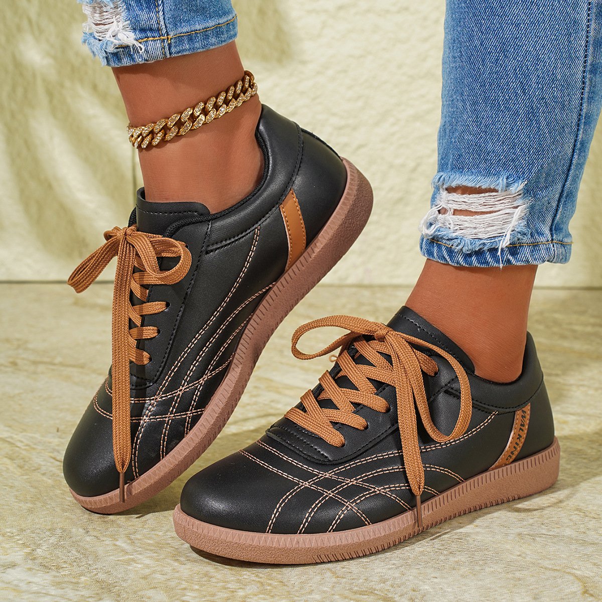 Sznurowane Sneakersy na Grubej Podeszwie z Okrągłym Noskiem | Idealne na Każdą Porę Roku