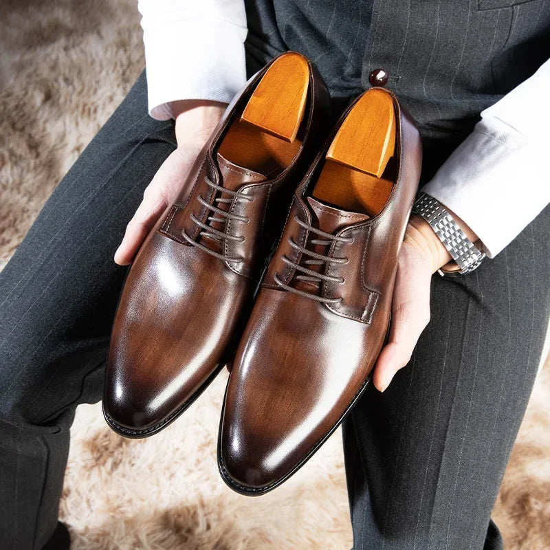 Męskie Buty Wizytowe o Smukłym Kroju z Detalami Vintage