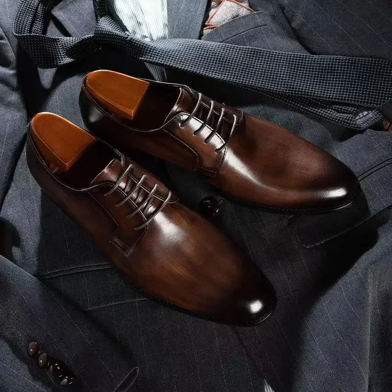 Męskie Buty Wizytowe o Smukłym Kroju z Detalami Vintage