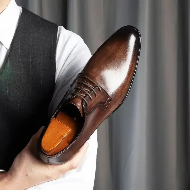 Męskie Buty Wizytowe o Smukłym Kroju z Detalami Vintage