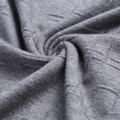 Sweter z dekoltem w serek o slim fit i długim rękawie dla mężczyzn, idealny na wiosnę i jesień