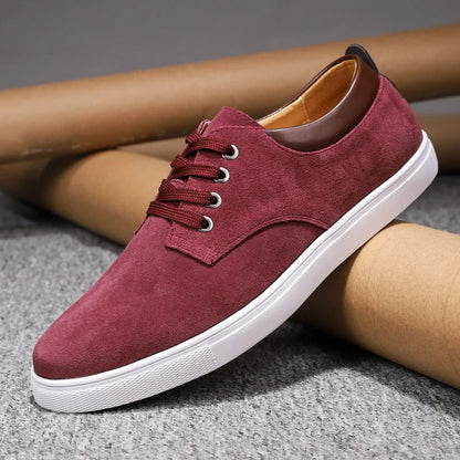 Klasyczne Skórzane Sneakersy Zamszowe Wsuwane z Wkładką z Owczej Skóry i Antypoślizgową Podeszwą