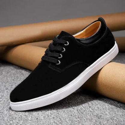 Klasyczne Skórzane Sneakersy Zamszowe Wsuwane z Wkładką z Owczej Skóry i Antypoślizgową Podeszwą